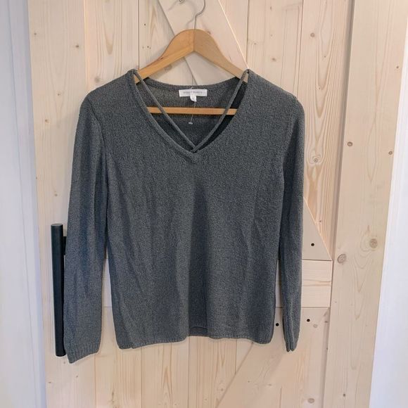 🍯 HONEY PUNCH 🍯 Charcoal Sweater - Picture 1 of 4